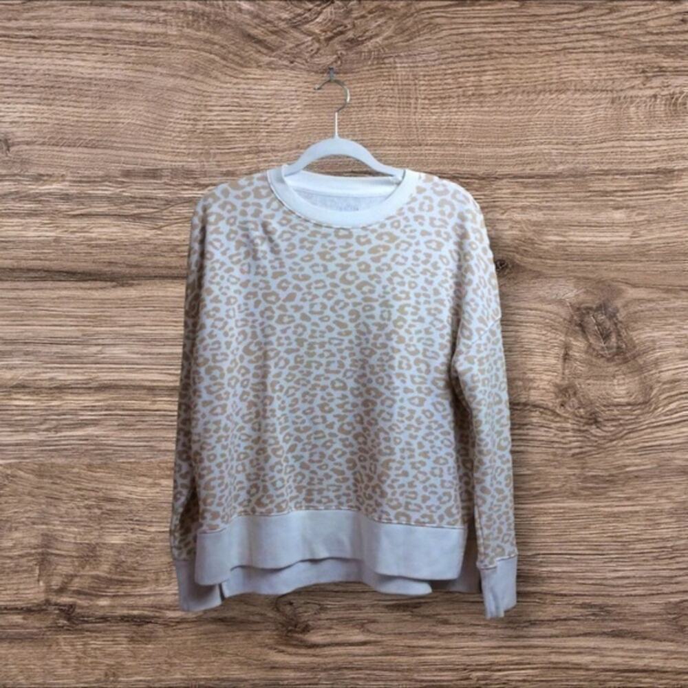 Time and Tru cream/tan oversized animal print sweatshirt. Large